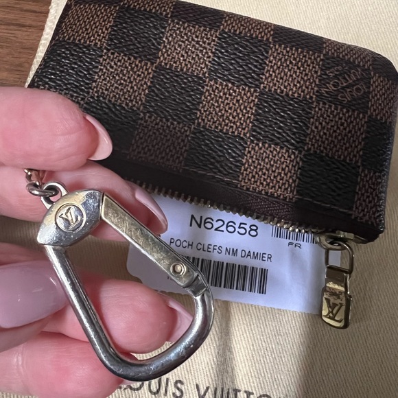 Louis Vuitton Damier key pouch - Picture 4 of 6